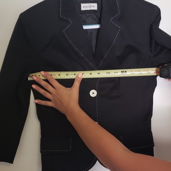 Blazer - Picture 4 of 6